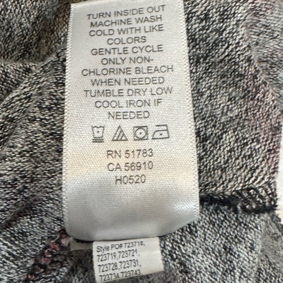 Maurice’s 24/7 Plaid Twist Front Soft Knit Top – Size XS - Picture 10 of 10